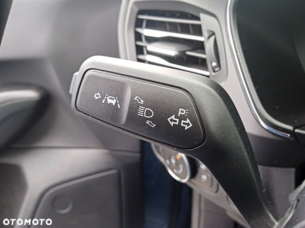 Ford Focus 1.0 EcoBoost Titanium X - 26