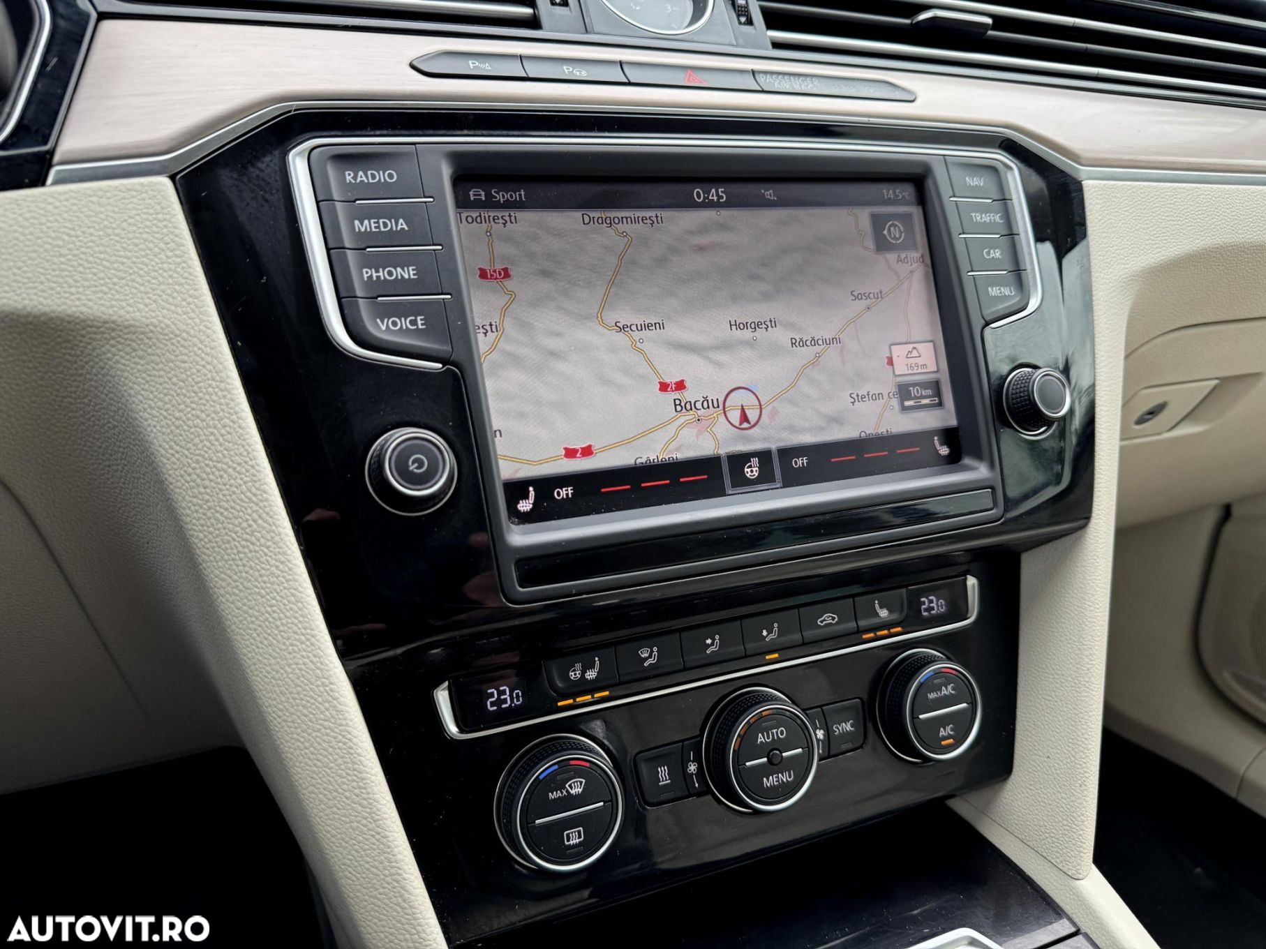 Volkswagen Passat - 10