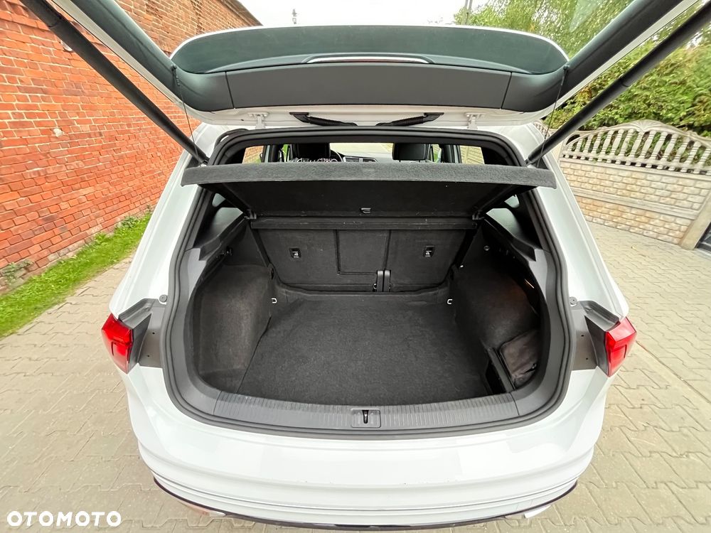 Volkswagen Tiguan 2.0 TDI SCR 4MotION DSG R-Line - 14