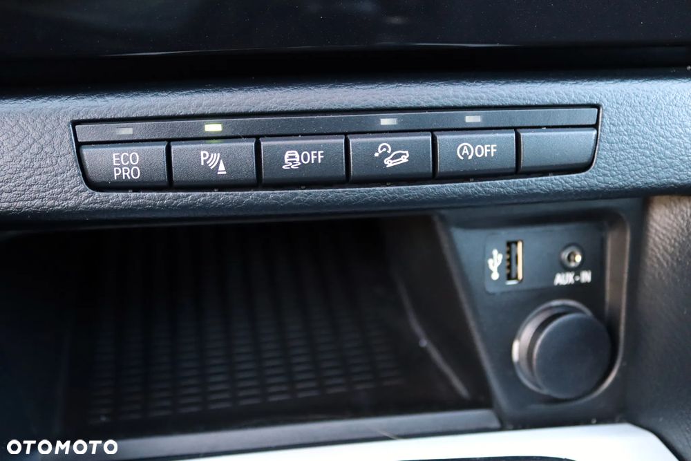 BMW X1 xDrive20d - 33