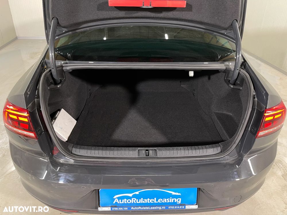 Volkswagen Passat 1.5 TSI ACT DSG Trendline - 12