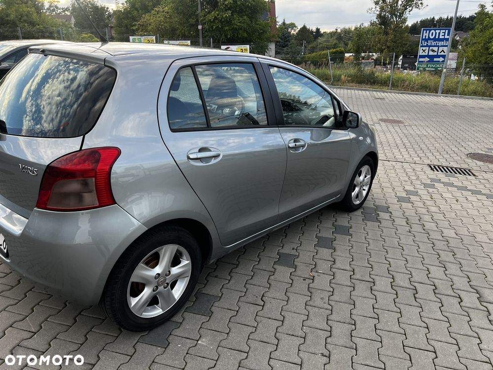 Toyota Yaris 1.3 Prestige - 5
