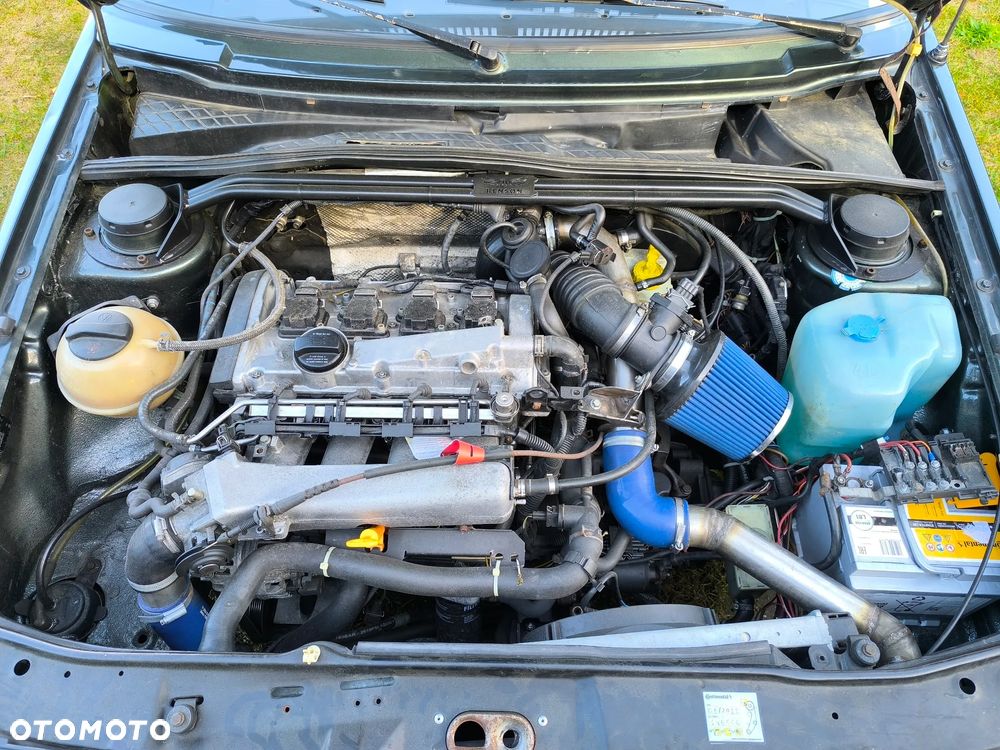 Volkswagen Golf 2.0 16V GTI - 16