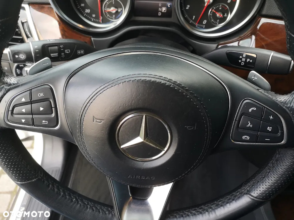 Mercedes-Benz GLS - 17