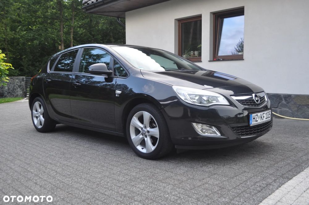 Opel Astra 1.4 Turbo 150 Jahre - 13