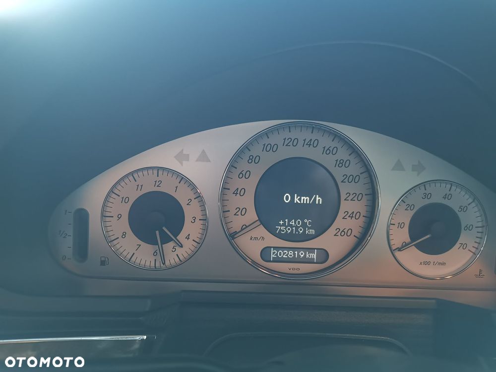 Mercedes-Benz Klasa E 320 T 4Matic Avantgarde - 10