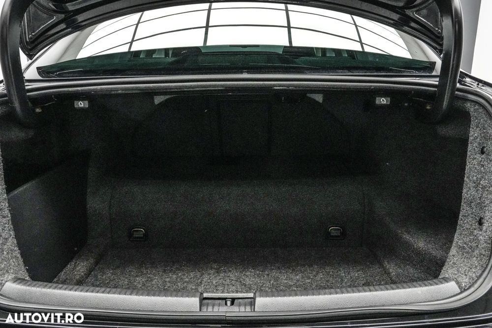 Volkswagen Jetta - 23