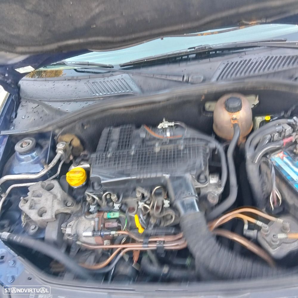 Renault Clio 1.5 dCi Authentique - 10