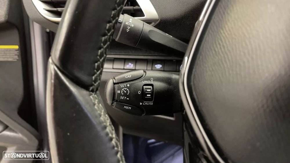 Peugeot 3008 1.5 BlueHDi Allure Pack - 31