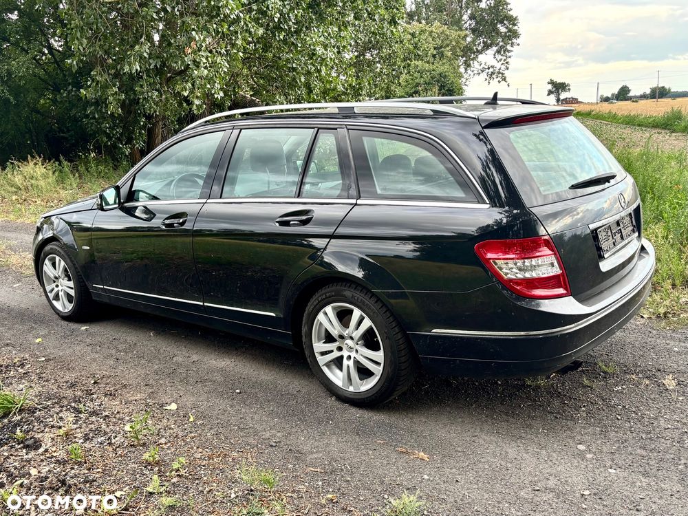 Mercedes-Benz Klasa C 180 CGI Automatik BlueEFFICIENCY Avantgarde - 3