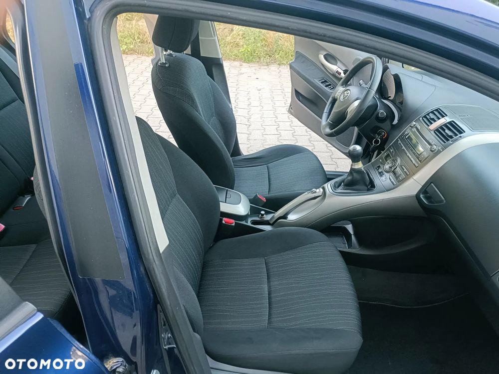 Toyota Auris 1.4 VVT-i - 17