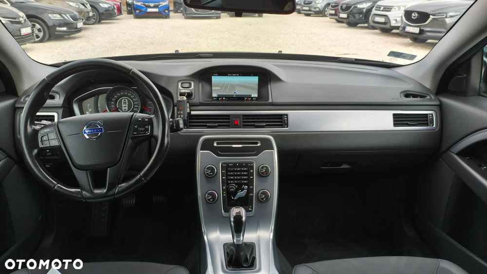Volvo V70 D2 Momentum - 2