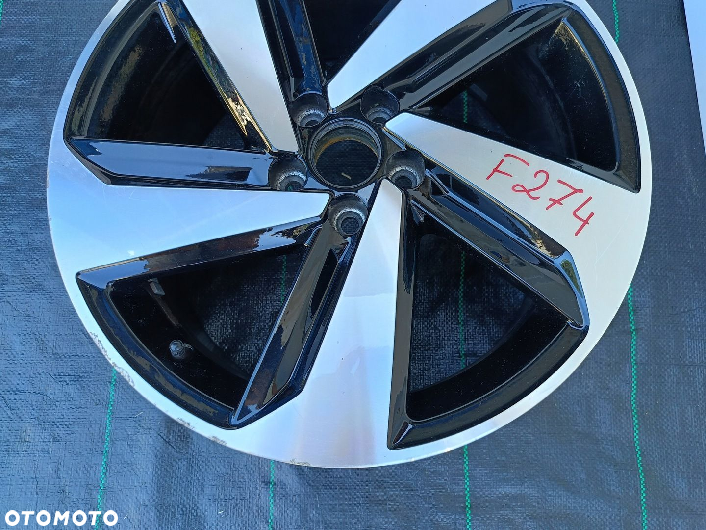 FELGA ALUMINIOWA VW POLO 2G 7.5x17 5x100 ET51 2G0601025AB MILTON KEYNES - 4
