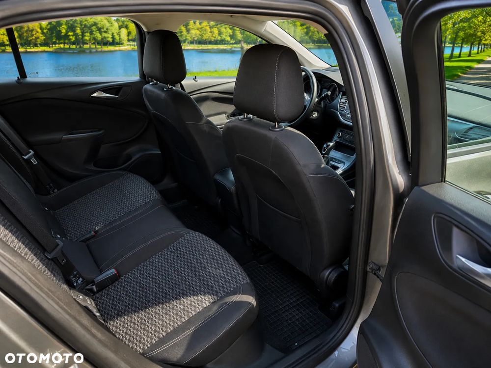 Opel Astra 1.6 CDTI Elite - 10