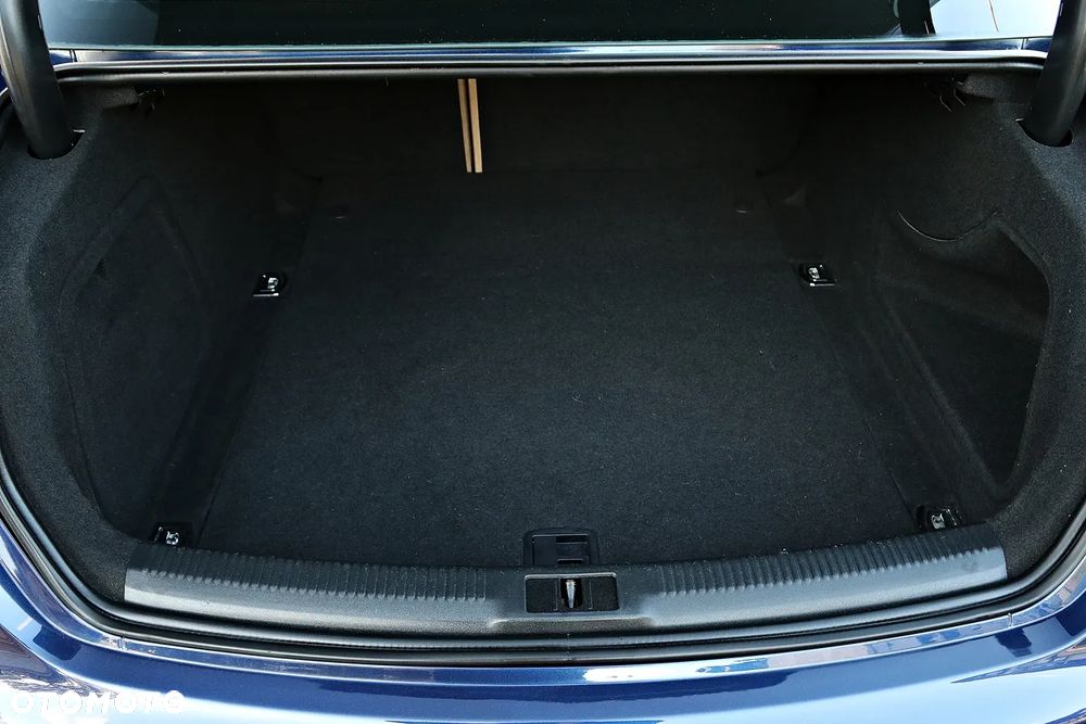Audi A4 Limousine - 39