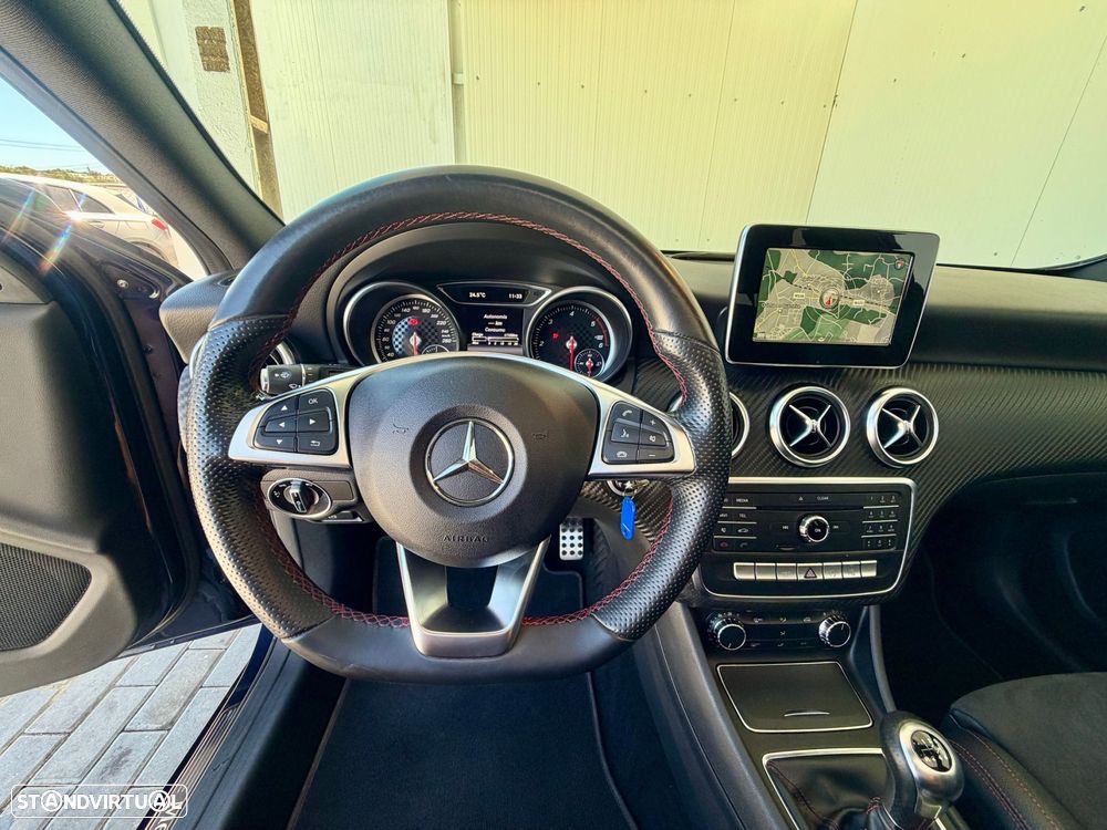 Mercedes-Benz A 180 d AMG Line - 42