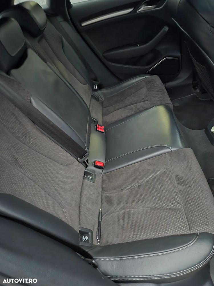 Audi A3 2.0 TDI S tronic Sport - 32