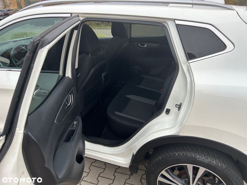 Nissan Qashqai 1.3 DIG-T N-CONNECTA - 18