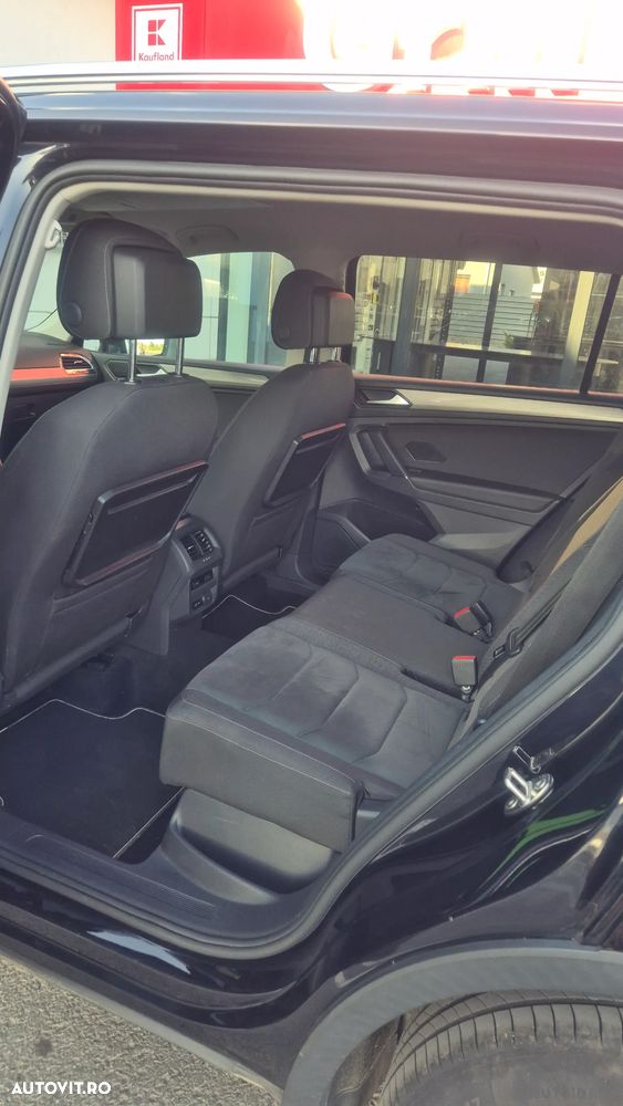 Volkswagen Tiguan - 2