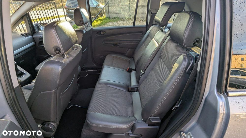 Opel Zafira - 14