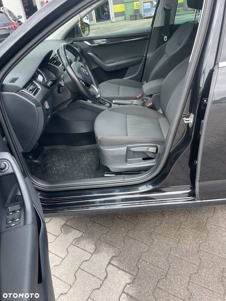 Skoda Octavia 1.4 TSI Ambition DSG - 18