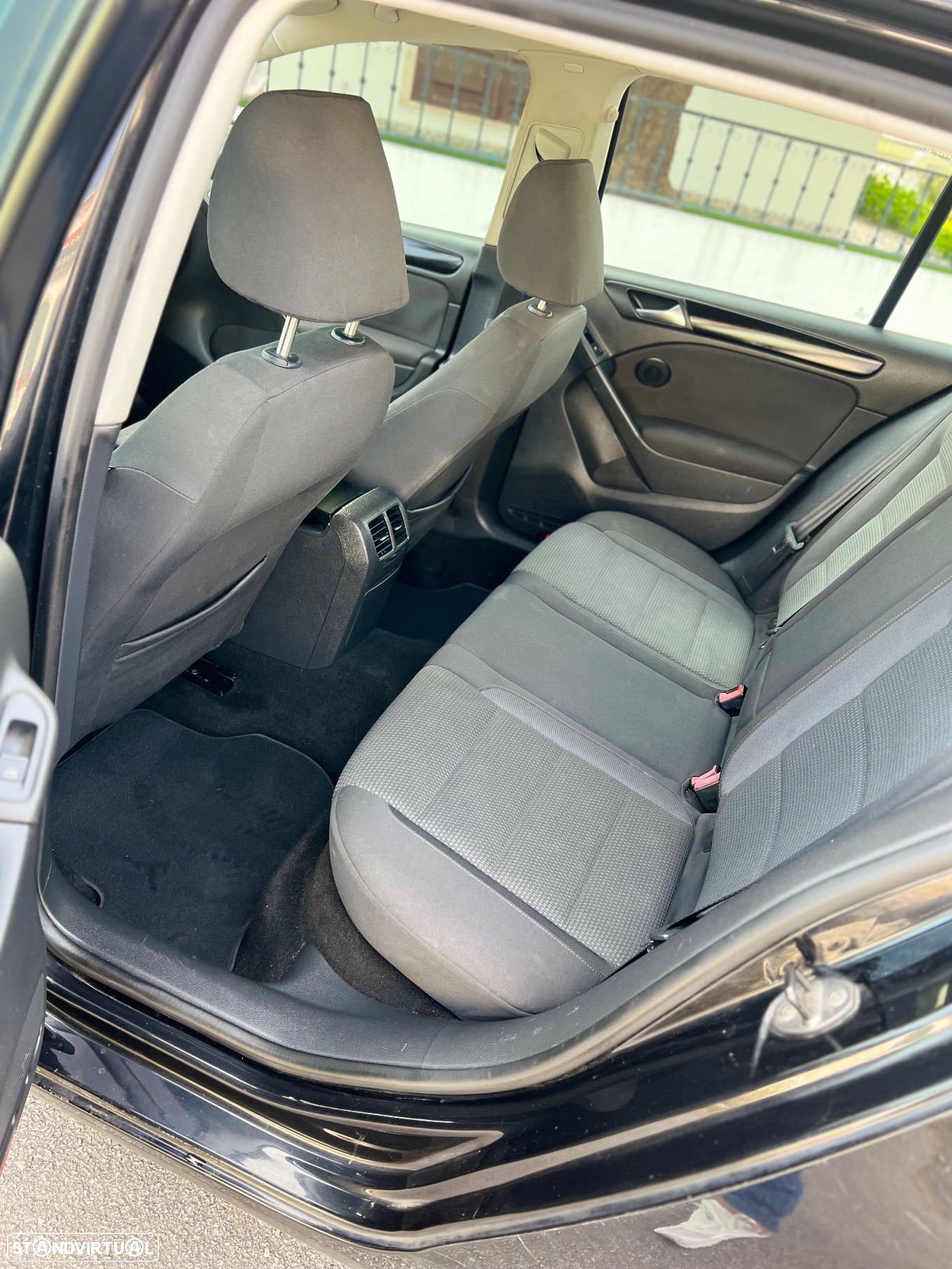 VW Golf 2.0 TDi Confortline - 6