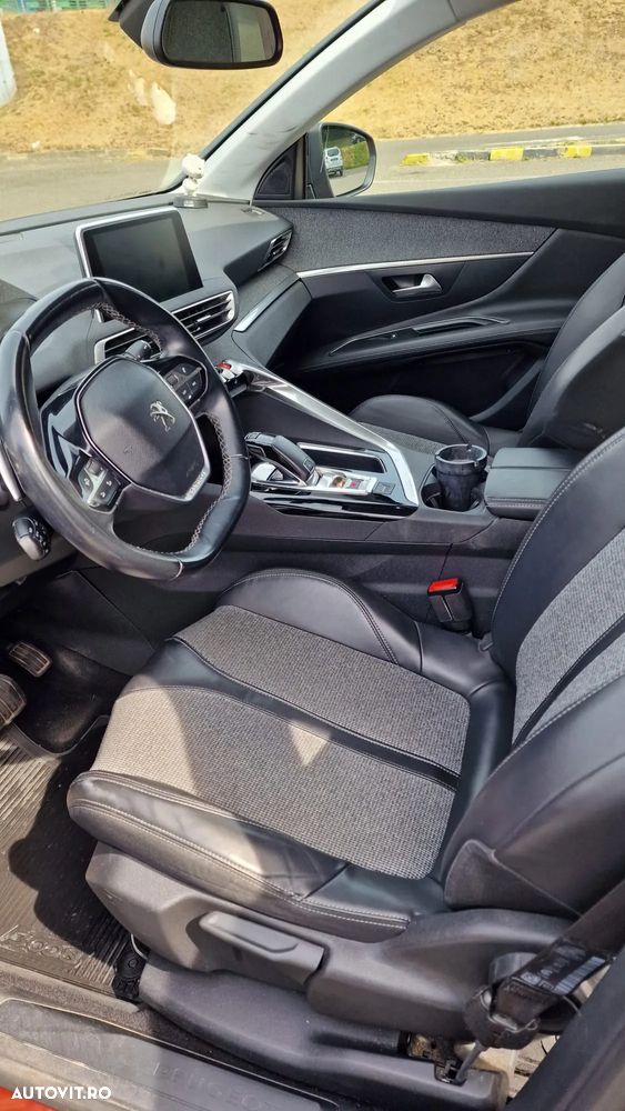 Peugeot 3008 1.2 PureTech Turbo S&S EAT6 Allure - 8