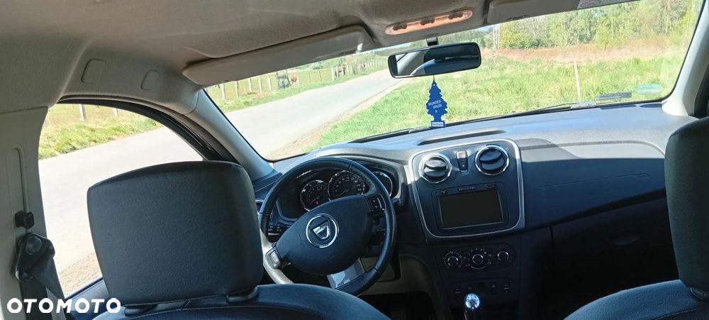 Dacia Sandero Stepway 1.5 dCi - 10