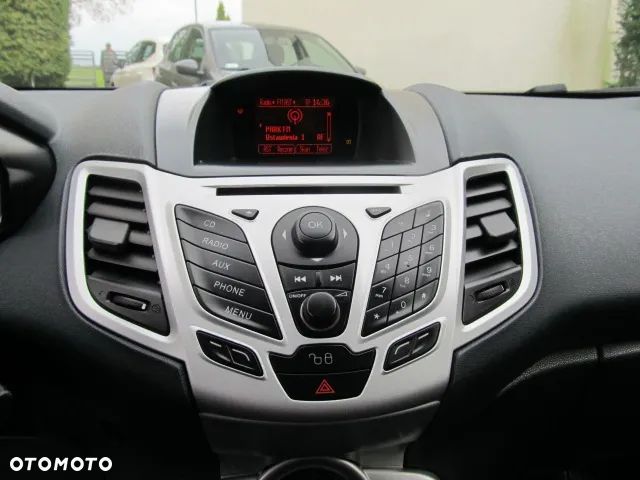 Ford Fiesta 1.25 Champions Edition - 22