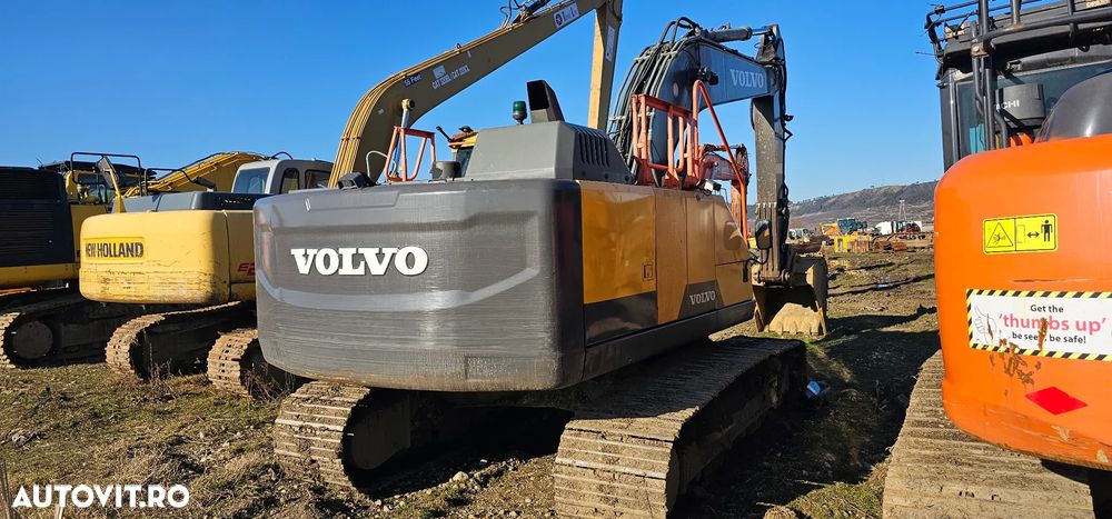 Volvo EC 220 - 4