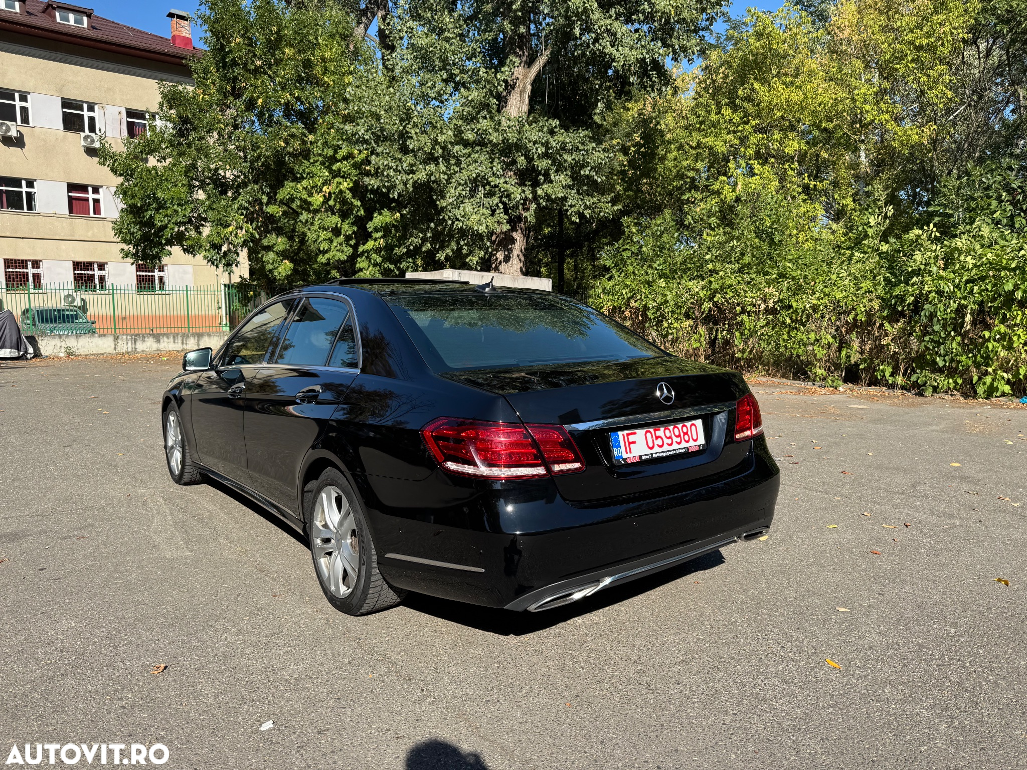 Mercedes-Benz E 220 Blue TEC BlueEFFICIENCY Edition - 8