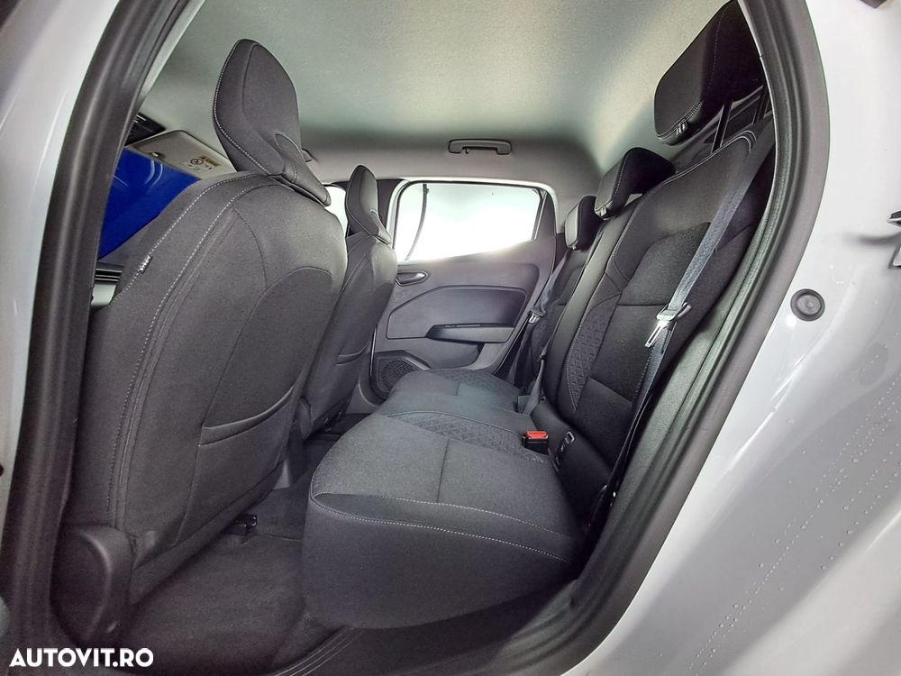 Renault Clio - 23