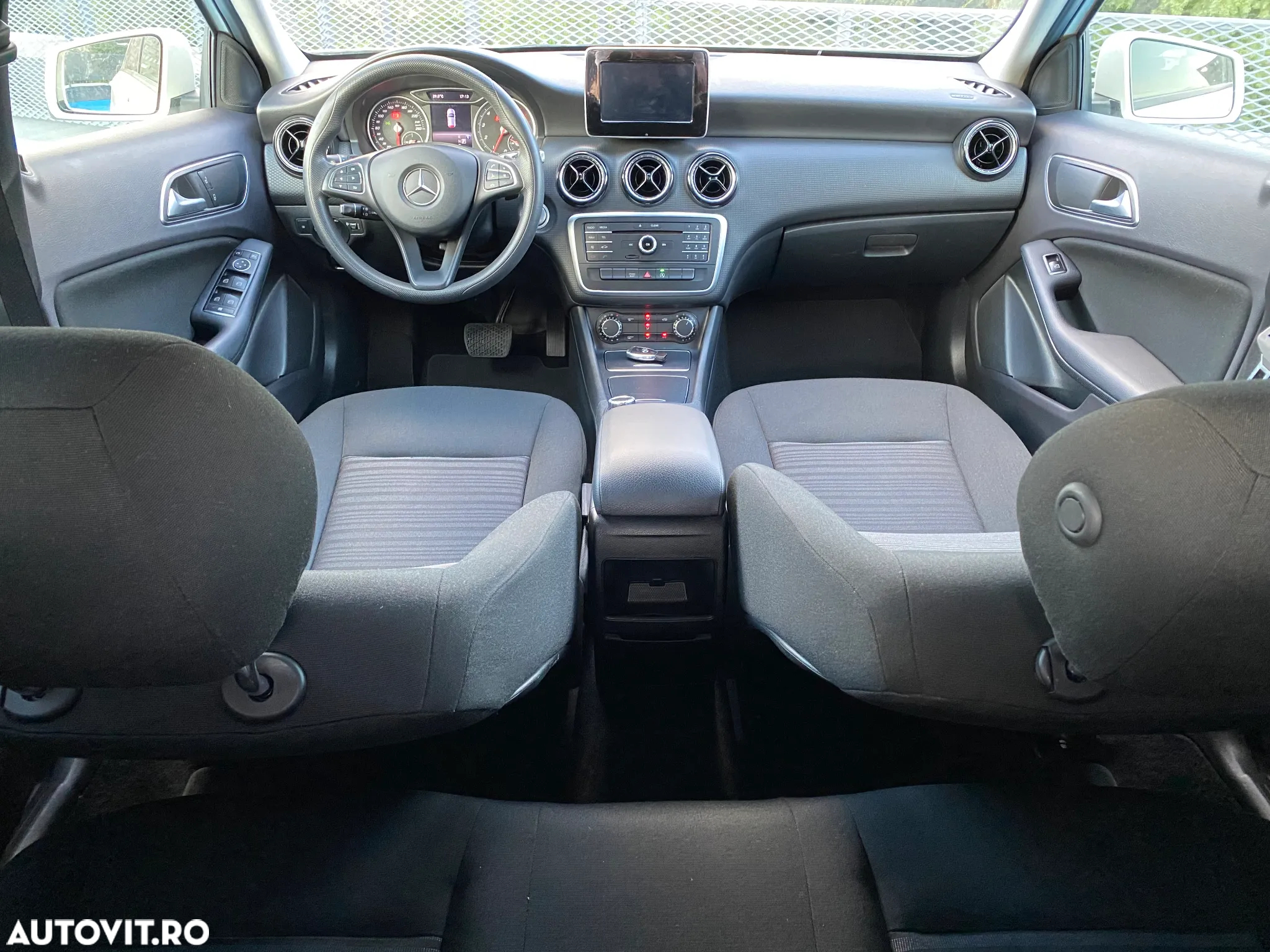 Mercedes-Benz A - 13