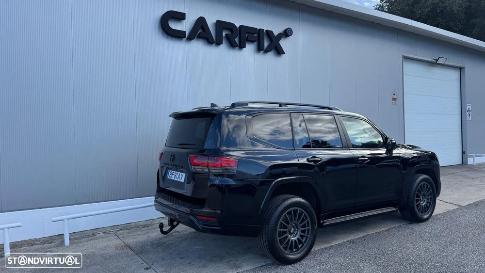 Toyota Land Cruiser LC 300 70th Anniversary - 6