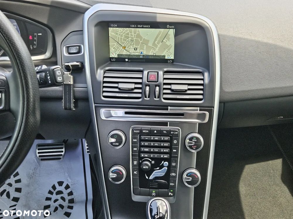 Volvo XC 60 D3 Drive-E R-Design Momentum - 14