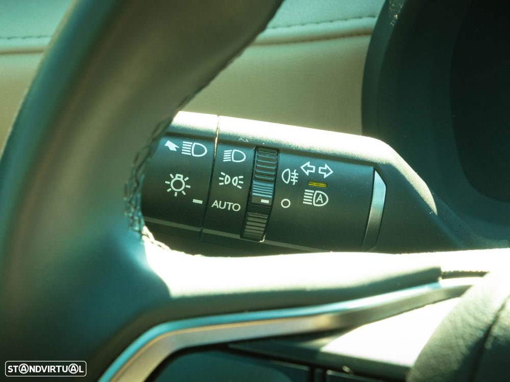 Lexus LBX Elegant - 29