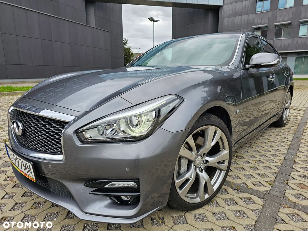 Infiniti Q70 - 3