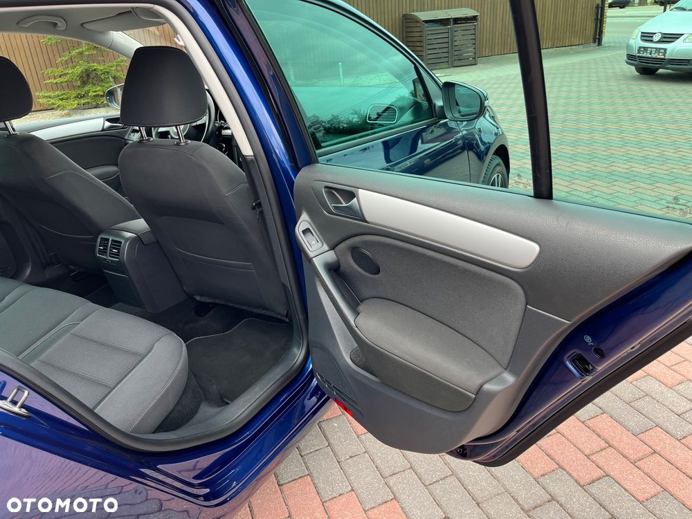 Volkswagen Golf 1.6 TDI DPF BlueMotion Technology Team - 18