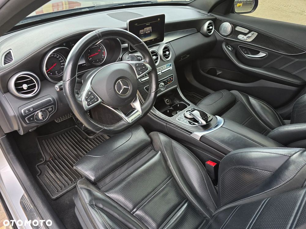 Mercedes-Benz Klasa C AMG 63 AMG Speedshift 7G-MCT - 13