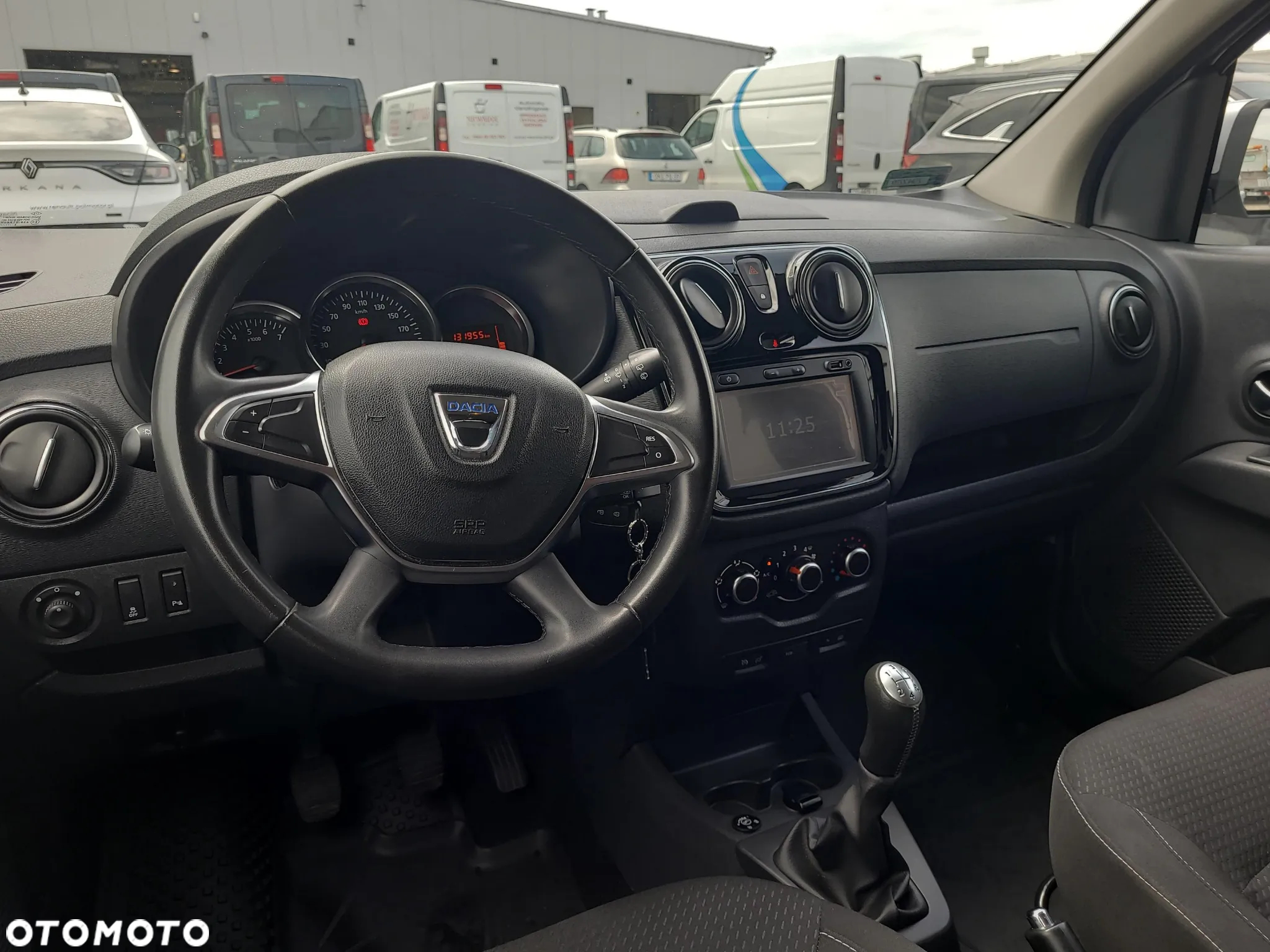 Dacia Lodgy 1.6 SCe Laureate S&S - 13