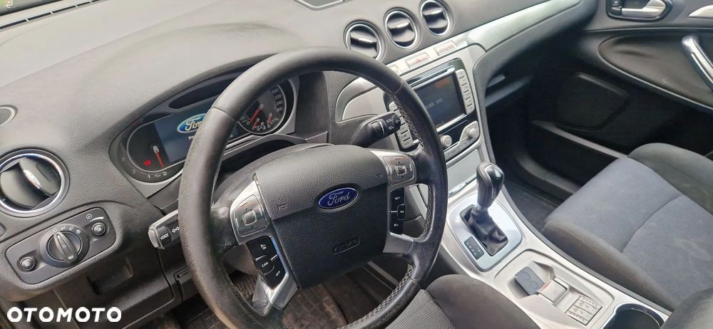 Ford S-Max 2.0 TDCi DPF Titanium - 13