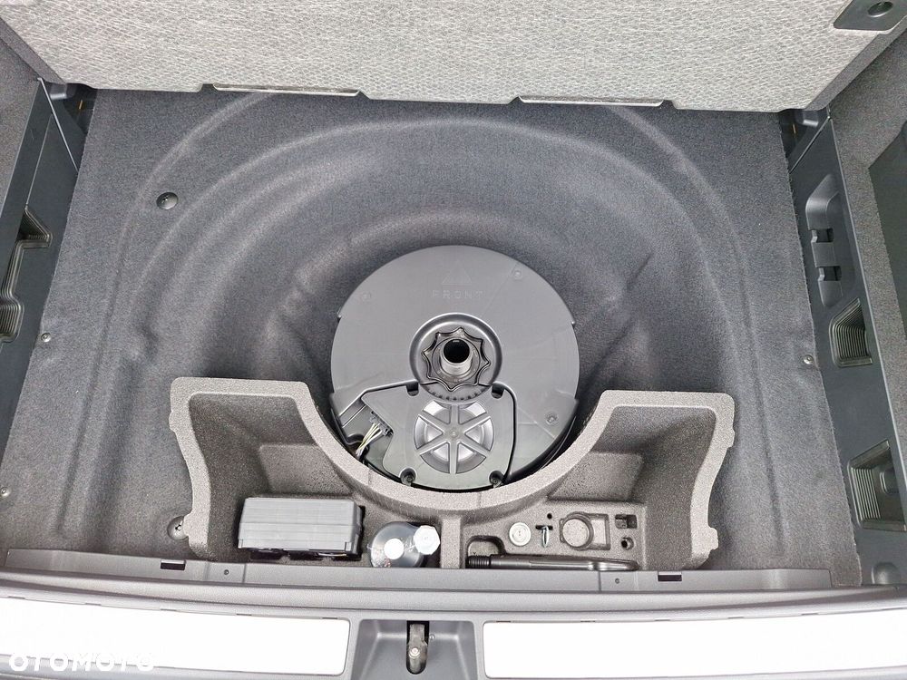 Volkswagen Passat - 34