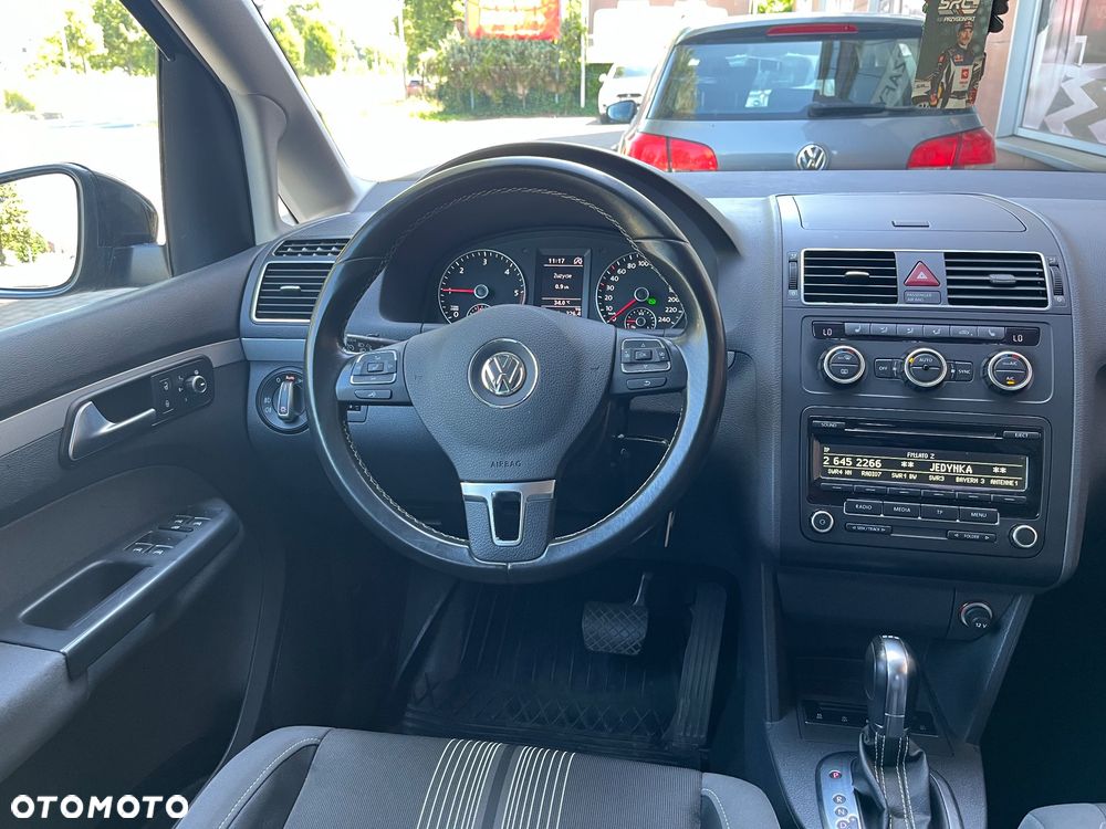 Volkswagen Touran 2.0 TDI DPF BlueMotion Technology DSG MATCH - 12