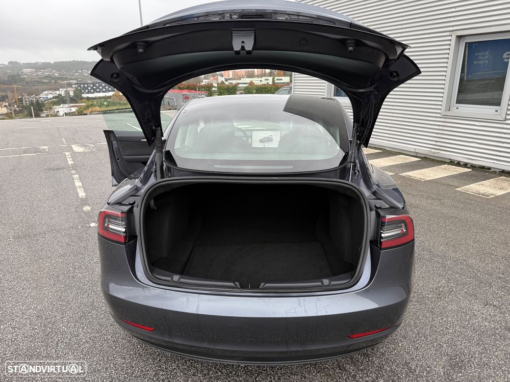 Tesla Model 3 Long Range Tração Traseira - 10