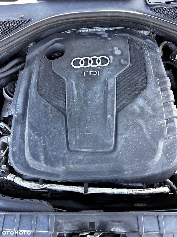 Audi A6 Avant 2.0 TDI quattro S tronic - 32