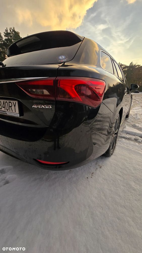 Toyota Avensis 2.0 D-4D Premium - 15