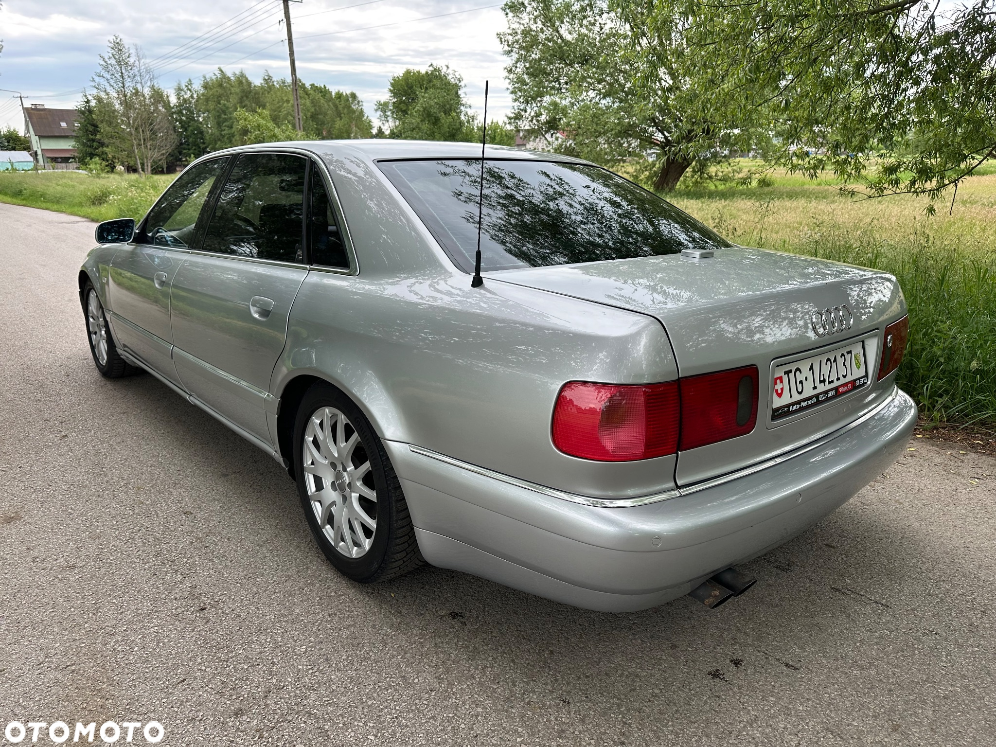 Audi A8 4.2 L Quattro - 5