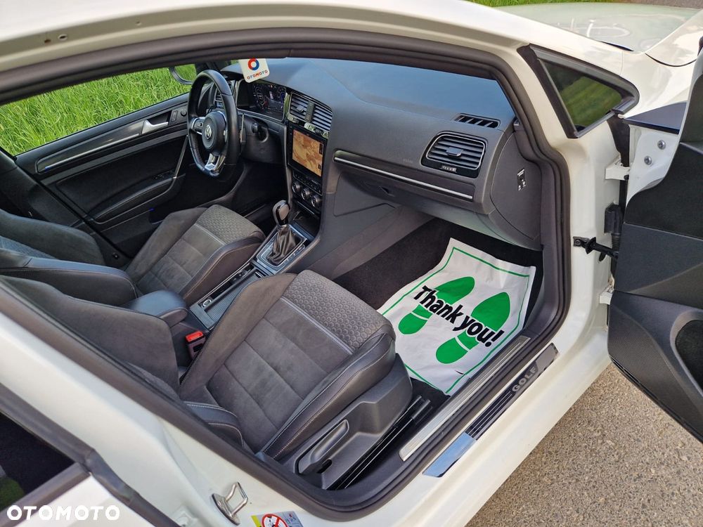Volkswagen Golf - 12