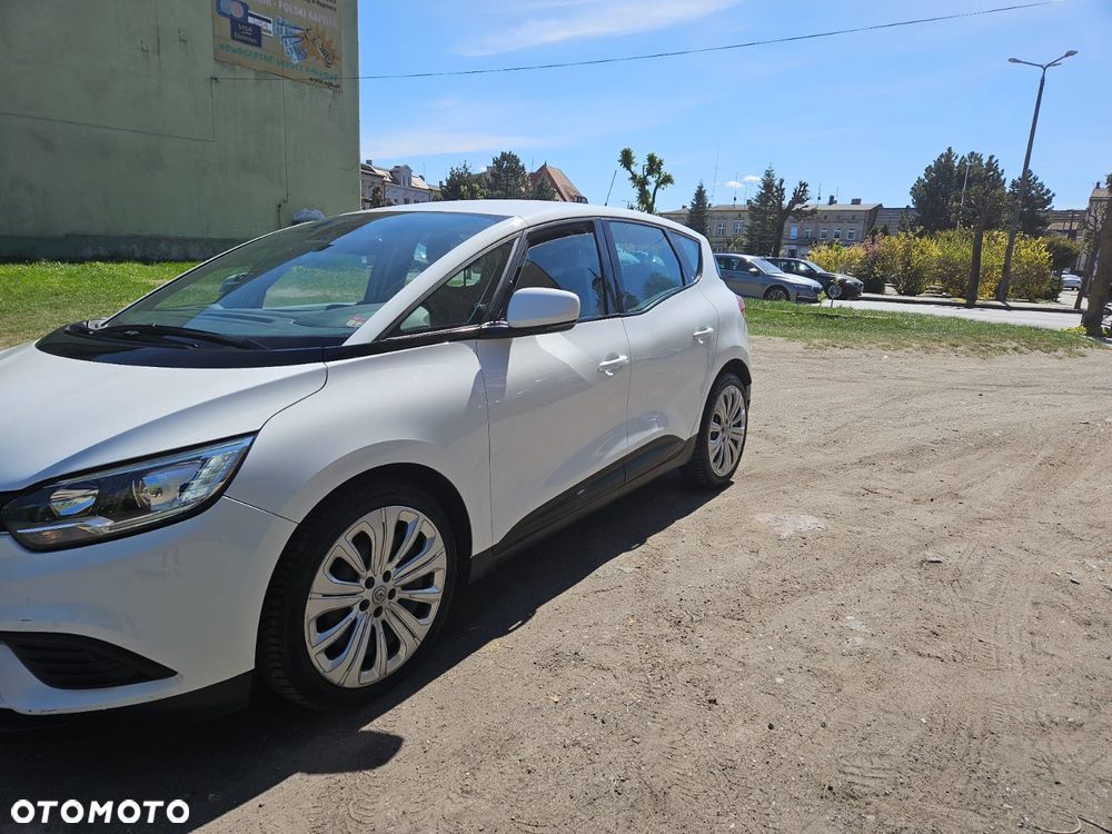 Renault Scenic - 17