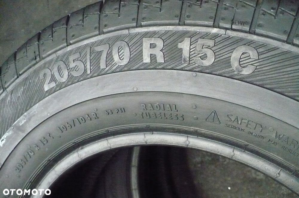 2x BARUM Vanis 2 205/70R15C 7mm 8,2mm 2022 - 2